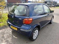 Toyota - 2003 - yaris - 1.0 vvt-i - 8-zkx-02 - afbeelding 13 van  17