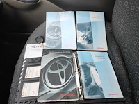 Toyota - 2003 - yaris - 1.0 vvt-i - 8-zkx-02 - afbeelding 2 van  20