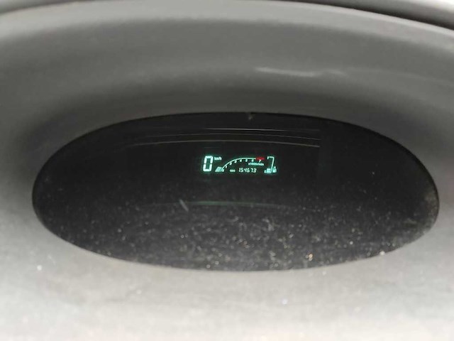 Toyota - 2003 - yaris - 1.0 vvt-i - 8-zkx-02 - afbeelding 13 van  20