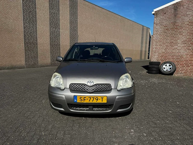Toyota - 2003 - yaris - 1.0 vvt-i terra mmt - sf-779-t - afbeelding 4 van  11