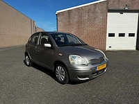 Toyota - 2003 - yaris - 1.0 vvt-i terra mmt - sf-779-t - afbeelding 5 van  11