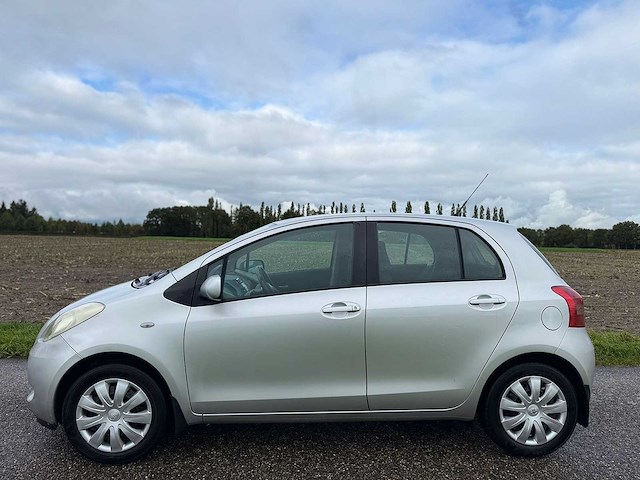 Toyota - 2007 - yaris - 1.3 vvti sol - 82-xl-gx - afbeelding 11 van  12