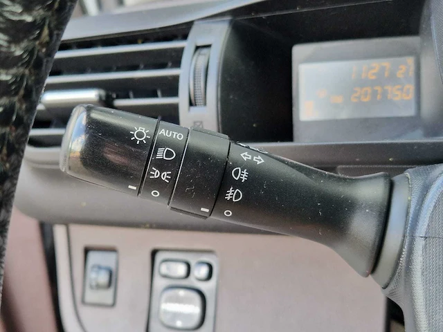 Toyota - 2009 - iq - 1.0 vvti aspiration - 45-hpd-3 - afbeelding 12 van  24