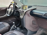 Toyota - 2009 - iq - 1.0 vvti aspiration - 45-hpd-3 - afbeelding 20 van  24