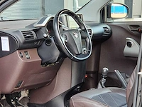 Toyota - 2009 - iq - 1.0 vvti aspiration - 45-hpd-3 - afbeelding 23 van  24