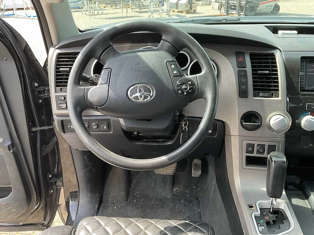 Toyota - 2011 - tundra - 5.7 v8 double cab - personenauto - afbeelding 6 van  35