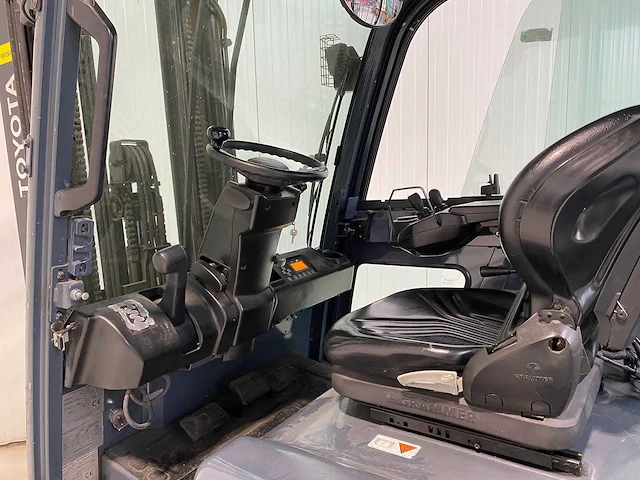 Toyota - 2016 - 8fbmt25 - vorkheftruck - afbeelding 3 van  6