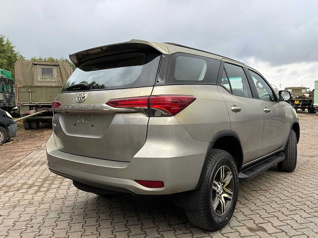 Toyota - 2025 - fortunner - personenauto - afbeelding 7 van  30