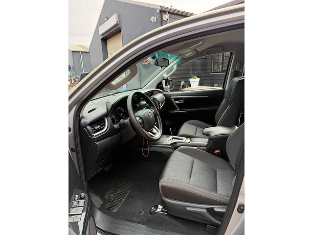 Toyota - 2025 - fortunner - personenauto - afbeelding 17 van  30