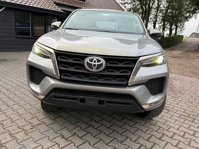 Toyota - 2025 - fortunner - personenauto - afbeelding 29 van  30