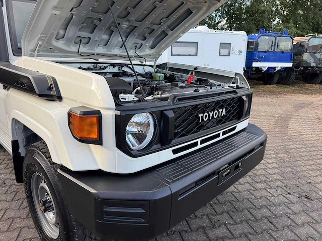 Toyota - 2025 - hzj78 - personenauto - afbeelding 29 van  29