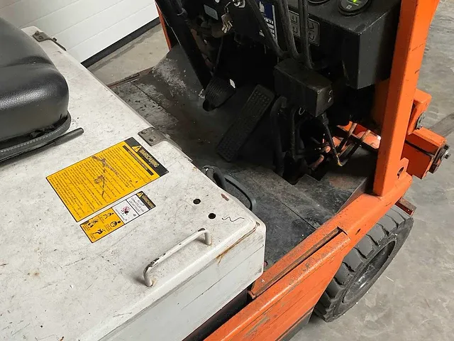 Toyota - 2fbe13 - vorkheftruck - afbeelding 7 van  17