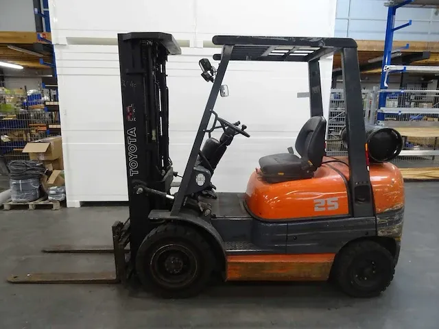 Toyota - 42-6fgf25 - vorkheftruck - afbeelding 10 van  17