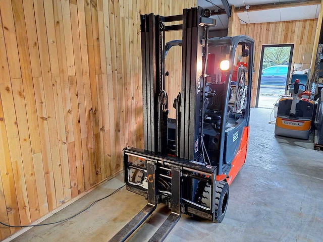Toyota - 8 fbe 20t - vorkheftruck - afbeelding 10 van  15