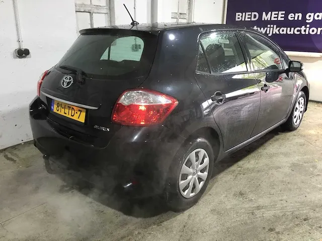 Toyota - auris - 1.3 comfort - 81-ltd-7 - afbeelding 14 van  18