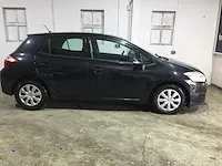 Toyota - auris - 1.3 comfort - 81-ltd-7 - afbeelding 15 van  18
