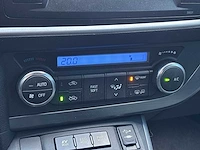 Toyota - auris - 1.8 hybrid aspiration - car - 2013 - afbeelding 11 van  25