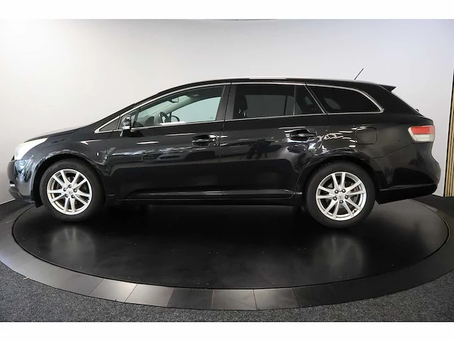 Toyota - avensis wagon - 2.0 d-4d business - car - afbeelding 16 van  17