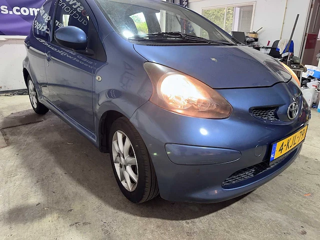 Toyota - aygo - 1.0-12v - 4-kjl-79 - afbeelding 17 van  20