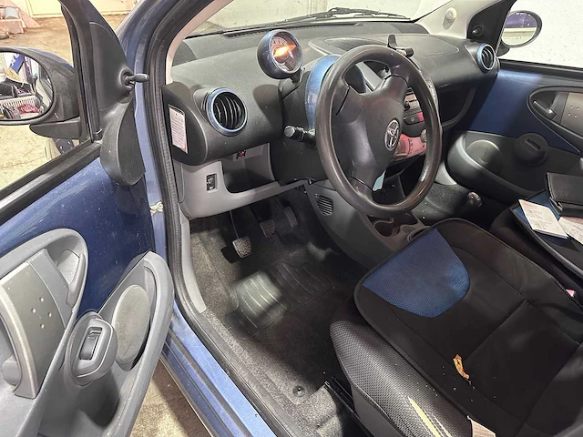 Toyota - aygo - 1.0-12v - 4-kjl-79 - afbeelding 19 van  20