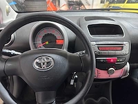 Toyota - aygo - 1.0-12v + - 68-zn-lx - afbeelding 2 van  18