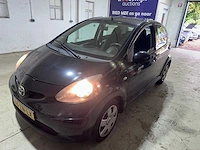 Toyota - aygo - 1.0-12v + - 68-zn-lx - afbeelding 1 van  18