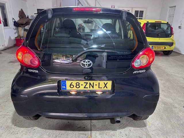 Toyota - aygo - 1.0-12v + - 68-zn-lx - afbeelding 13 van  18