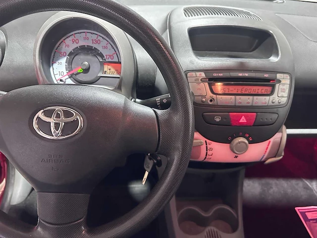 Toyota - aygo - 1.0-12v - 93-xl-th - afbeelding 2 van  15