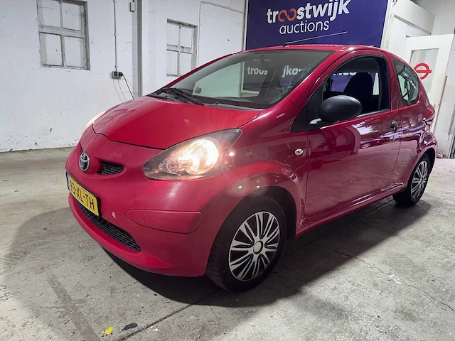 Toyota - aygo - 1.0-12v - 93-xl-th - afbeelding 1 van  15