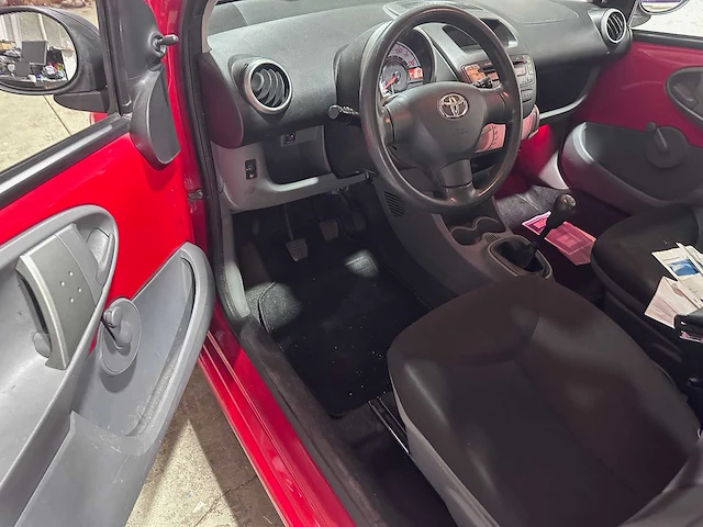Toyota - aygo - 1.0-12v - 93-xl-th - afbeelding 15 van  15