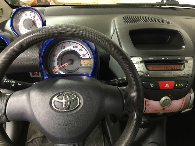 Toyota - aygo - 1.0-12v - nj-837-s - afbeelding 2 van  22