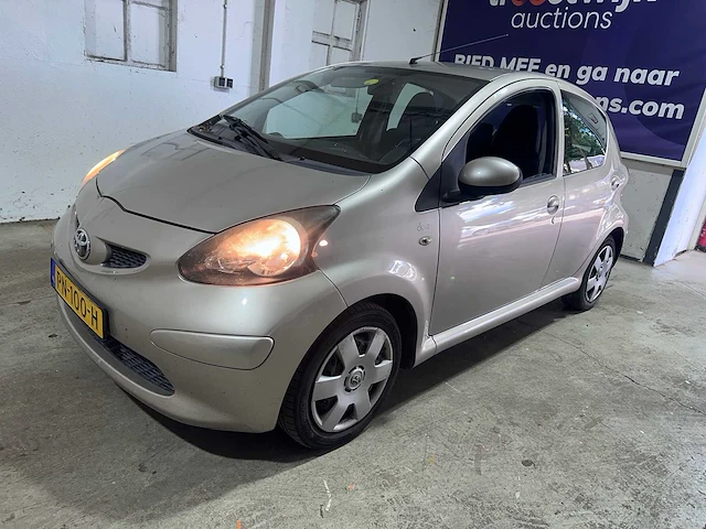 Toyota - aygo - 1.0-12v + - pn-100-h - afbeelding 1 van  19