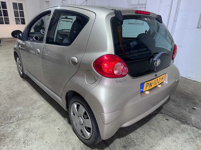 Toyota - aygo - 1.0-12v + - pn-100-h - afbeelding 13 van  19