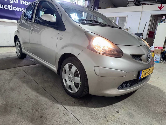 Toyota - aygo - 1.0-12v + - pn-100-h - afbeelding 16 van  19