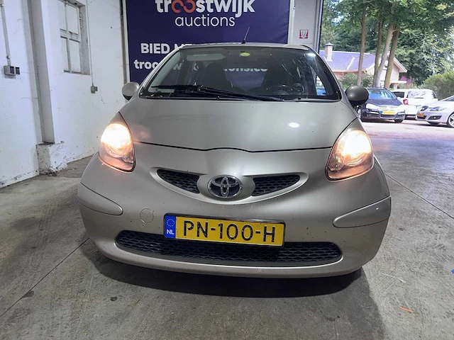 Toyota - aygo - 1.0-12v + - pn-100-h - afbeelding 17 van  19