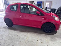 Toyota - aygo - 1.0-12v aspir. green - z-757-gs - afbeelding 13 van  16
