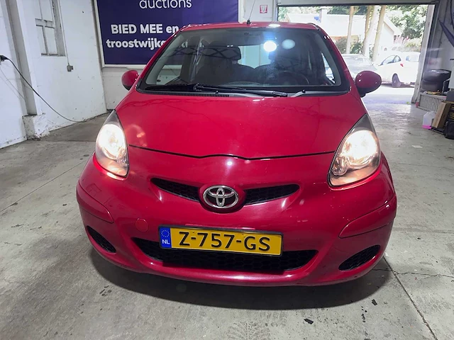 Toyota - aygo - 1.0-12v aspir. green - z-757-gs - afbeelding 15 van  16