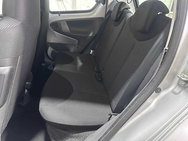 Toyota - aygo - 1.0-12v comfort - 32-jxv-1 - afbeelding 8 van  20