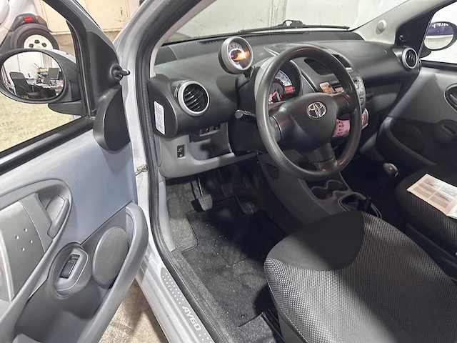 Toyota - aygo - 1.0-12v comfort - 32-jxv-1 - afbeelding 19 van  20