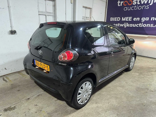 Toyota - aygo - 1.0-12v cool - 86-pld-5 - afbeelding 13 van  17