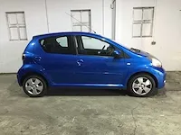 Toyota - aygo - 1.0-12v dynamic blue - 03-jrs-5 - afbeelding 17 van  20