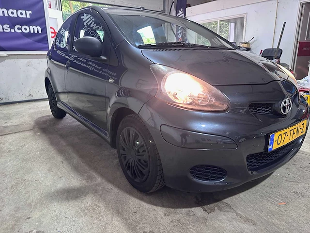 Toyota - aygo - 1.0-12v now - 07-tfn-2 - afbeelding 14 van  17