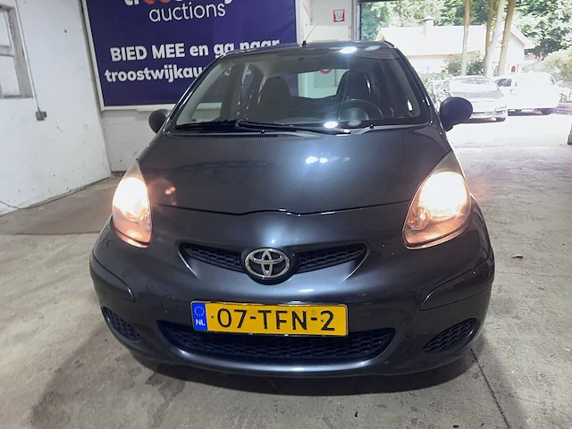 Toyota - aygo - 1.0-12v now - 07-tfn-2 - afbeelding 15 van  17
