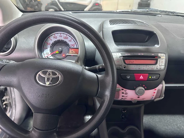 Toyota - aygo - 1.0-12v now - 07-tfn-2 - afbeelding 17 van  17