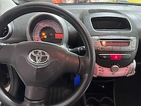 Toyota - aygo - 1.0 vvt-i access - 01-zdk-1 - afbeelding 2 van  17