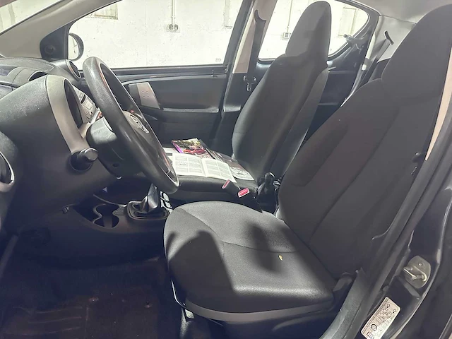 Toyota - aygo - 1.0 vvt-i access - 01-zdk-1 - afbeelding 6 van  17