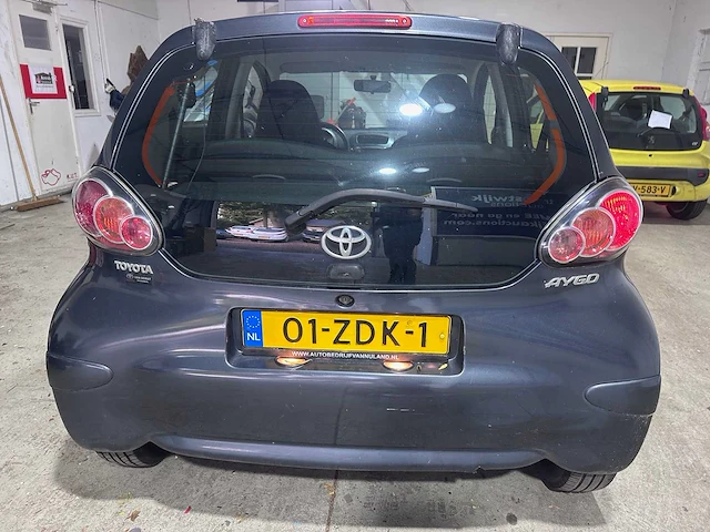 Toyota - aygo - 1.0 vvt-i access - 01-zdk-1 - afbeelding 12 van  17