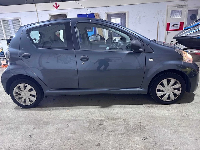 Toyota - aygo - 1.0 vvt-i access - 01-zdk-1 - afbeelding 14 van  17