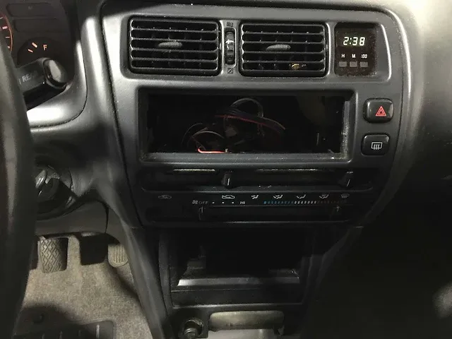 Toyota - corolla - 1.3i sport lpg g3- nf-fj-23 - afbeelding 6 van  18