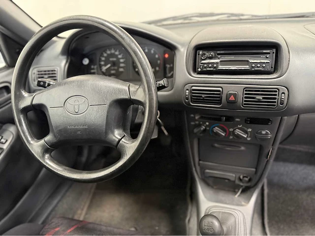 Toyota - corolla - personenauto - 1999 - afbeelding 5 van  26